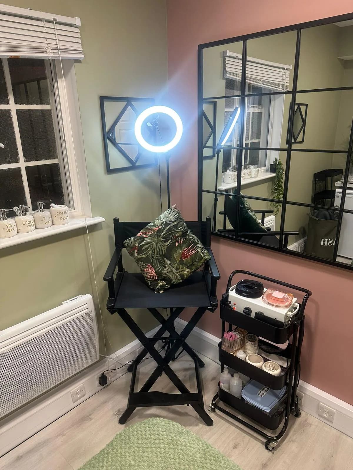Room 5 Beauticians room.jpeg