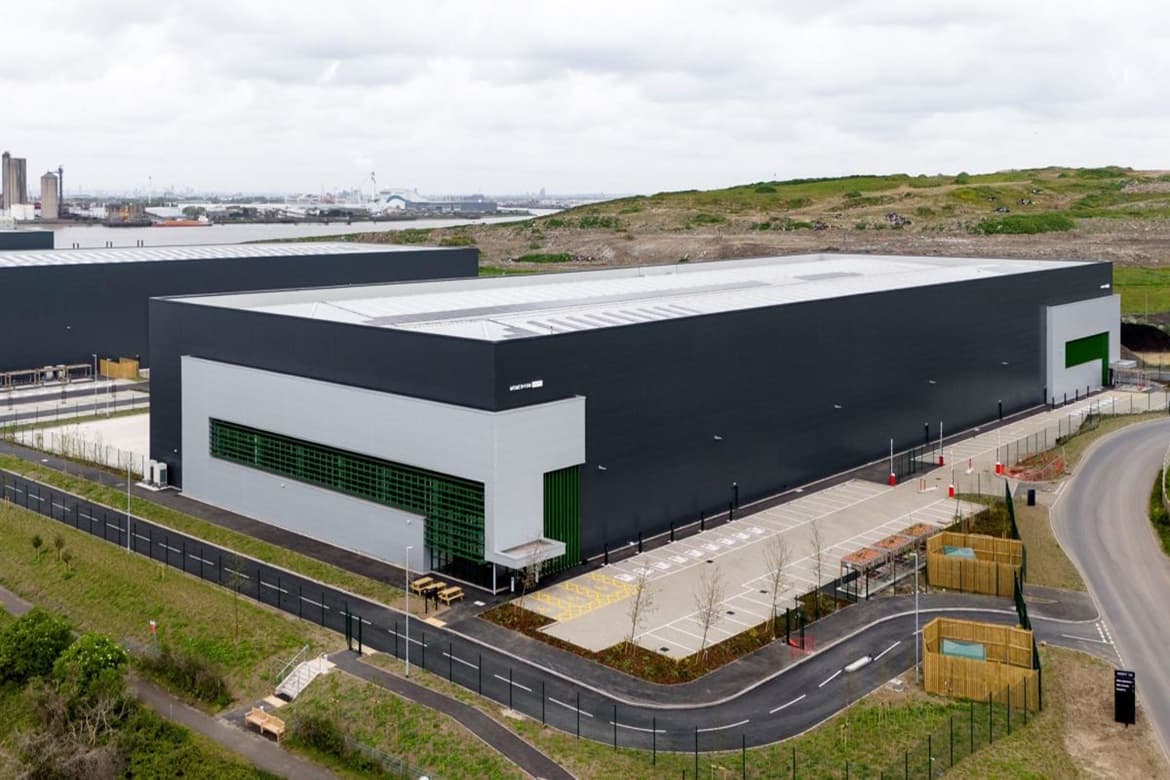 Industrial Unit For Sale or To Let in Rainham, RM13