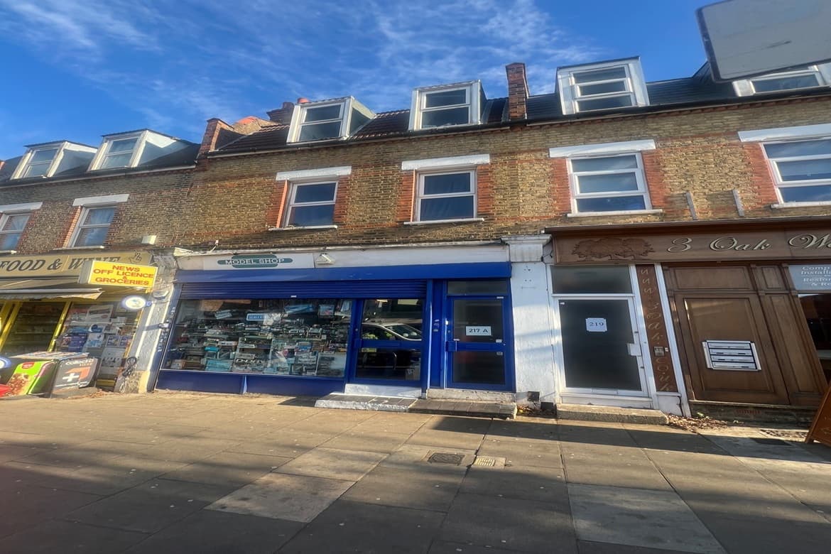 Freehold mixed use building for sale in Ealing