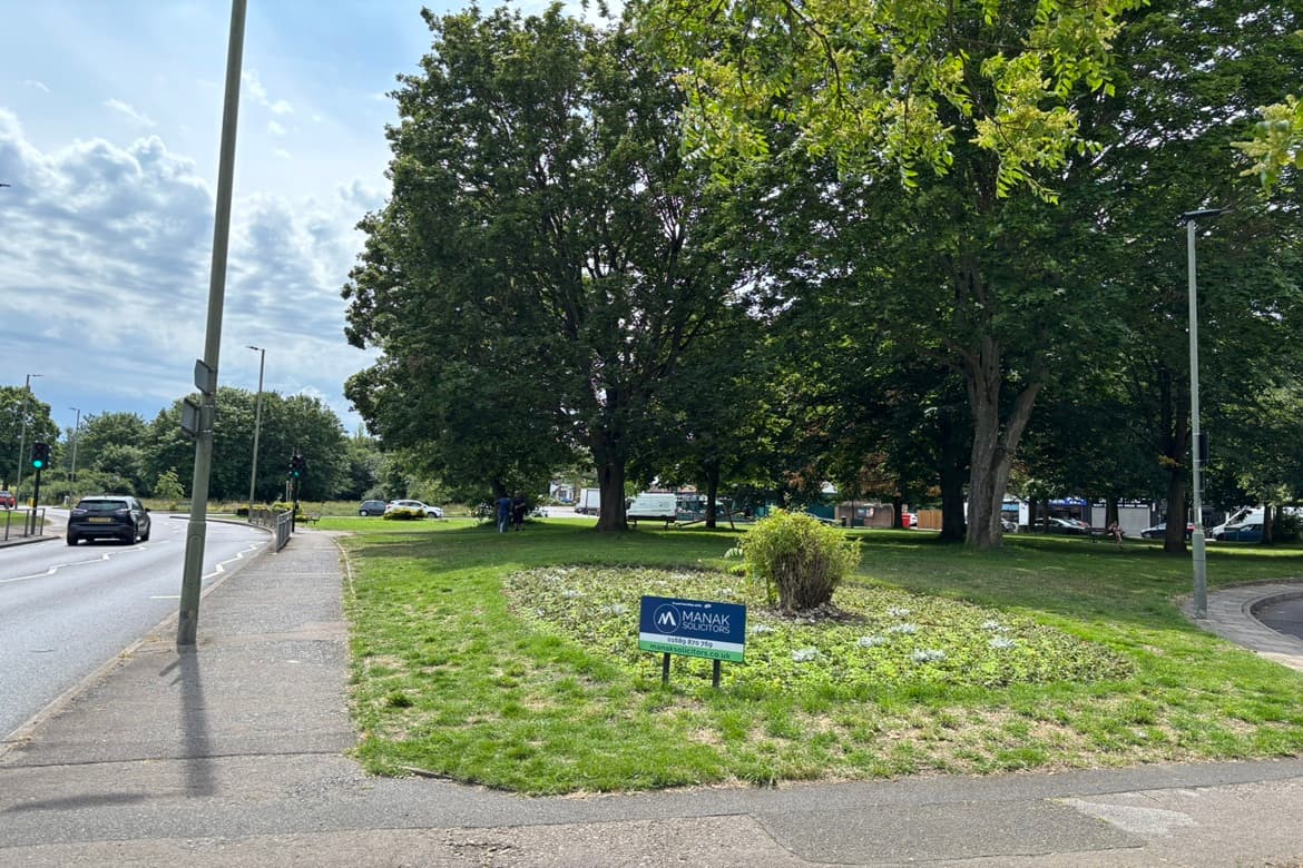 Ground Floor Retail Units With Upper Flats For Sale in Orpington, Kent 3