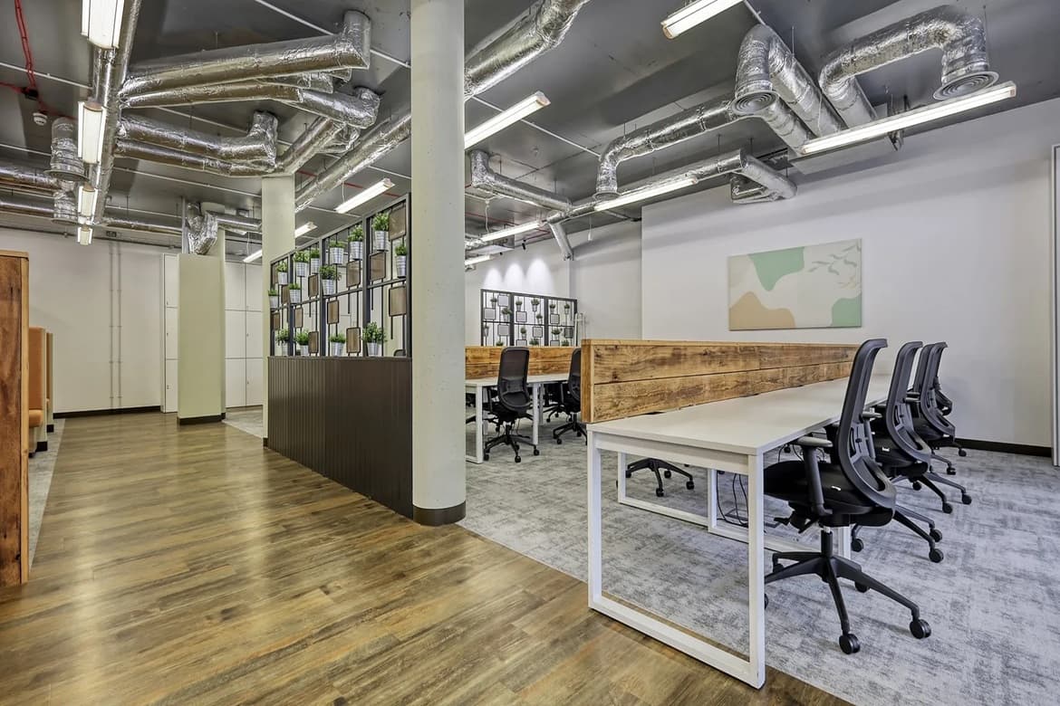 Self-contained commercial / office unit for sale in London, N1