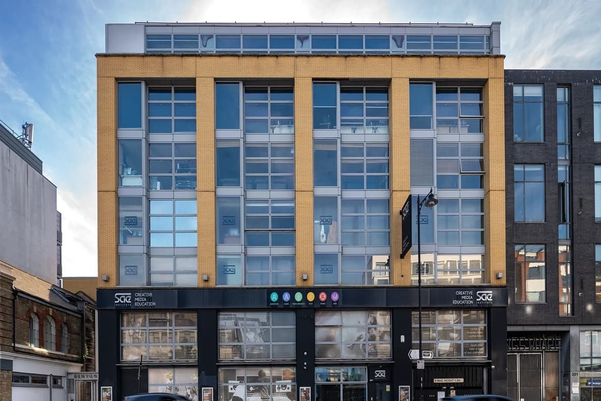 Class F1 & Class E Office Use Building For Sale in Haggerston, London