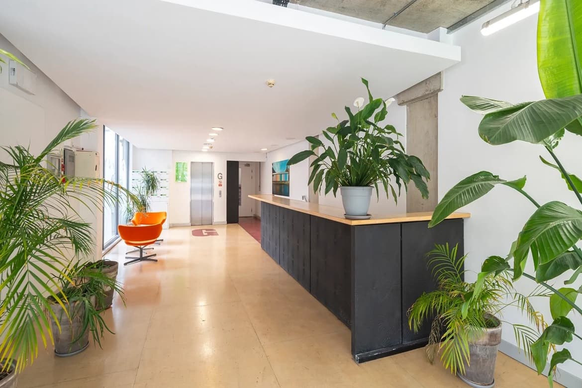 Multi-let Office / Restaurant Investment For Sale De Beauvoir, London