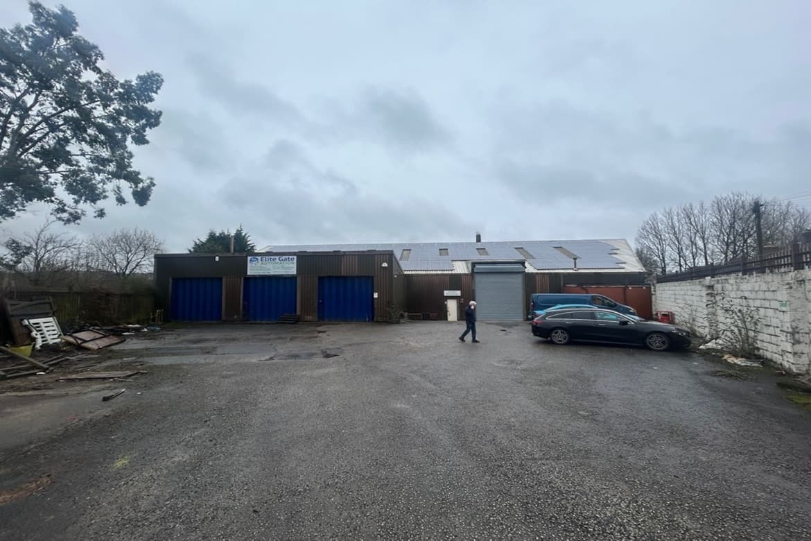 Open Plan Warehouse For Sale in Darwen, Lancashire, BB3