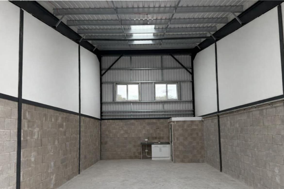 Unit 2 Business Unit For Sale or To Let in Blackburn 3