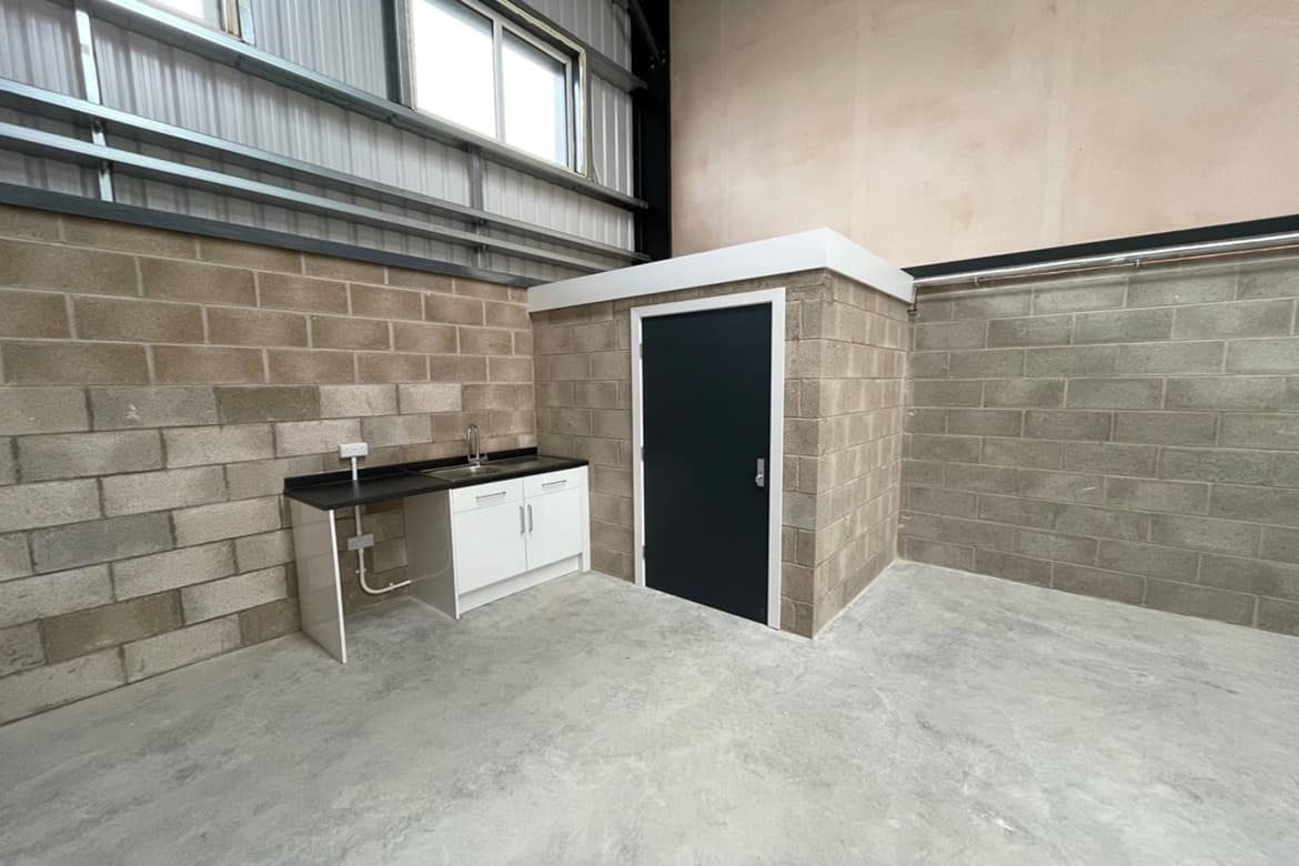 Unit 2 Business Unit For Sale or To Let in Blackburn 4