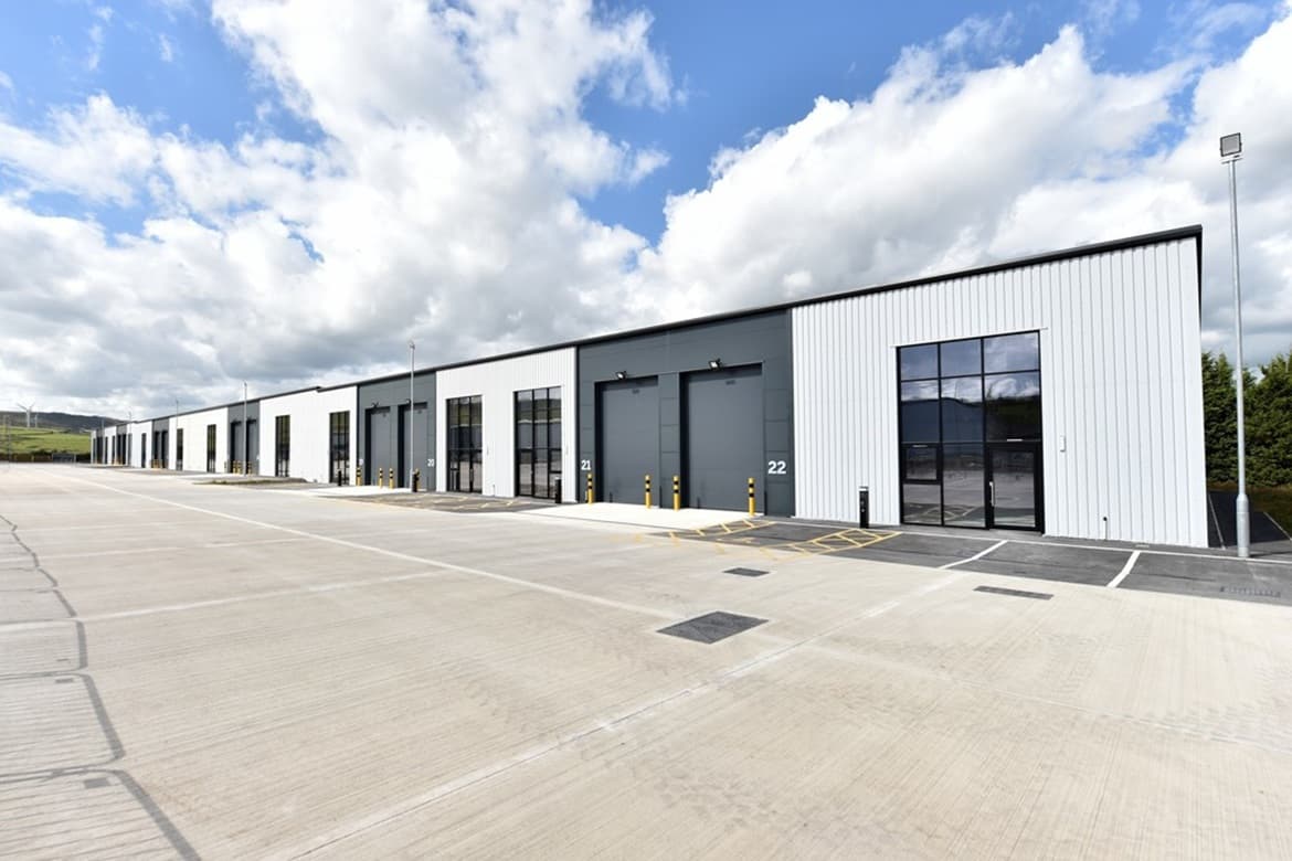 High Quality Business Unit Workshop For Sale or To Let in Burnley