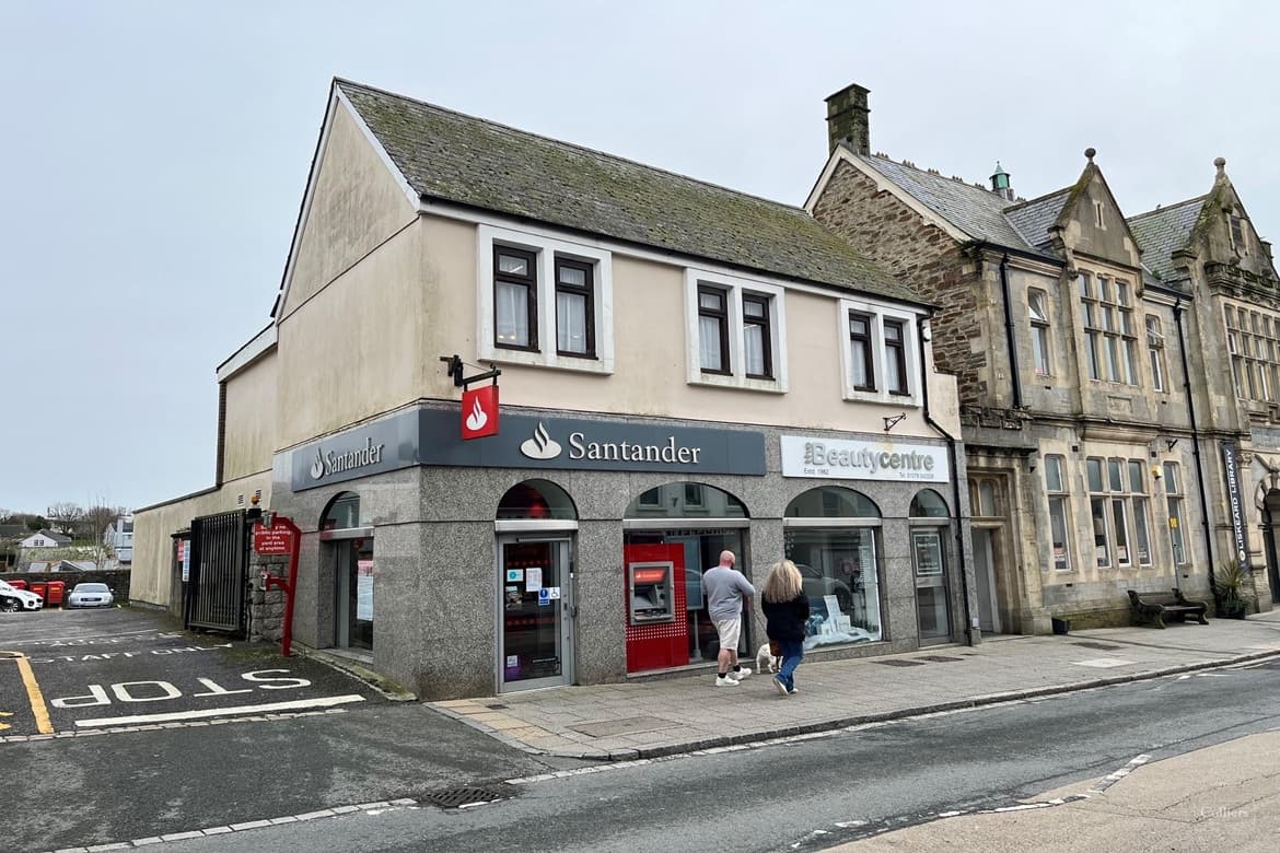 Two Retail Units For Sale in Liskeard, Cornwall