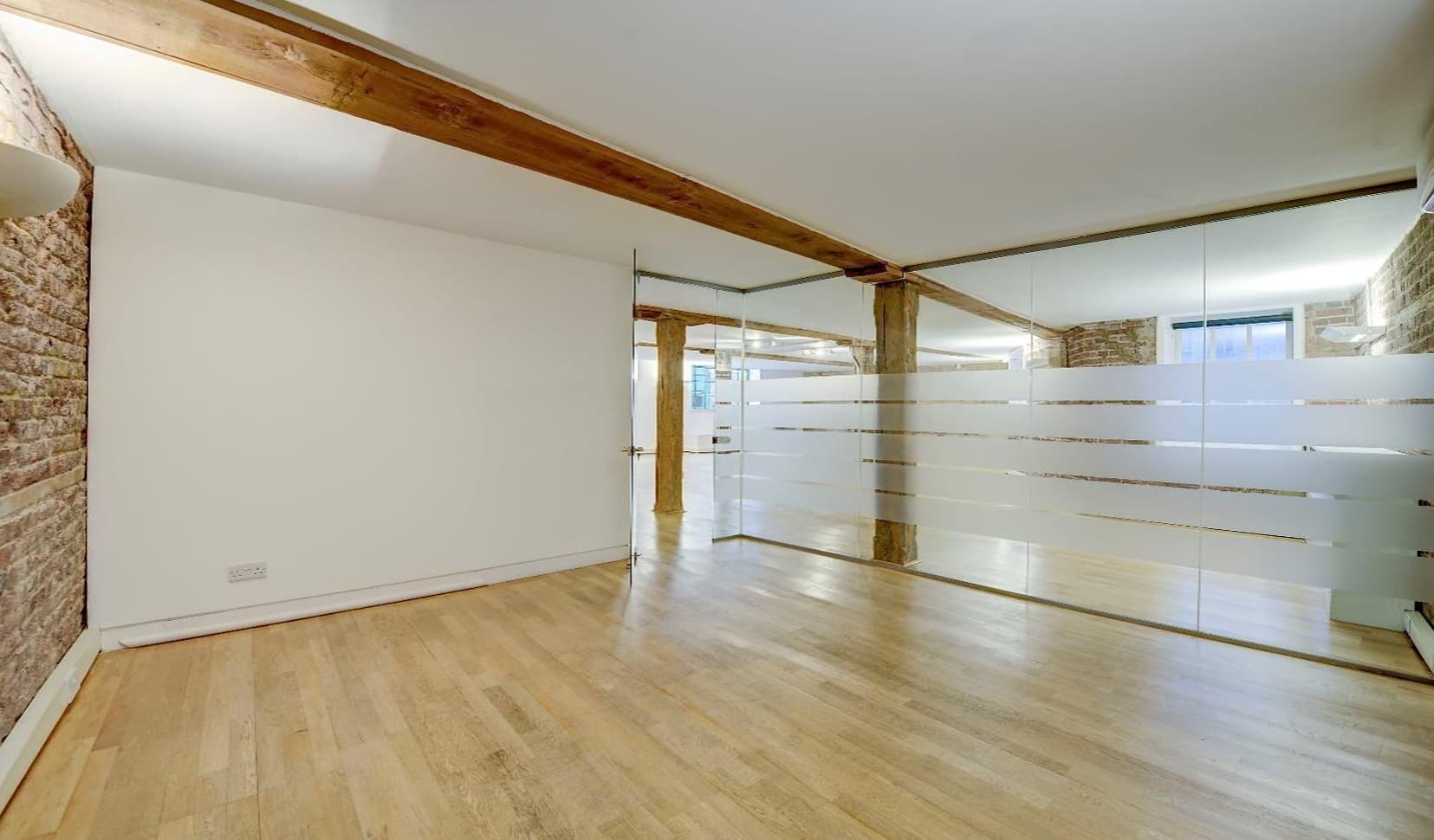 Character Office For Sale in London Bridge, London 3
