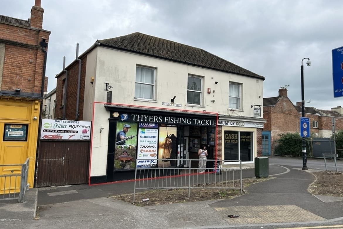 Open Plan Shop in Highbridge, Somerset, TA9