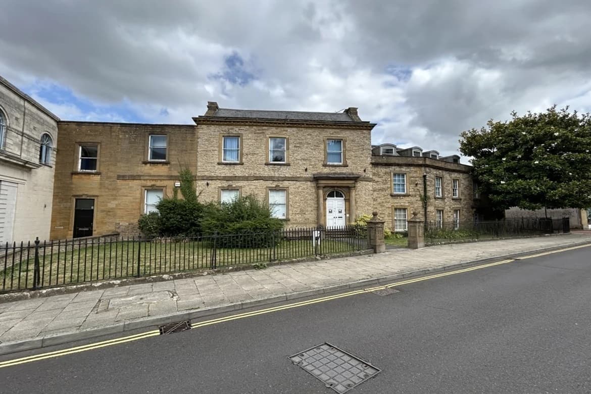 Office Building For Sale in Yeovil, Somerset, BA20