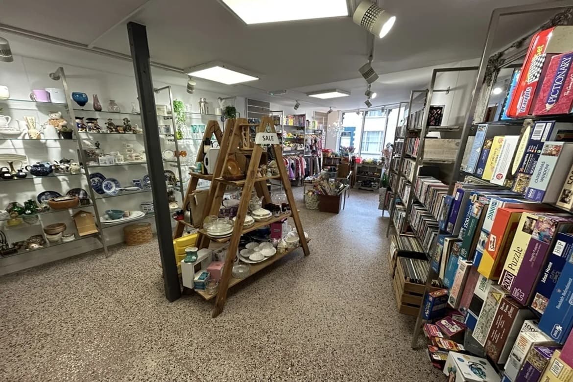 Ground Floor Retail with Upper Floors Flats For Sale in Wiveliscombe 4