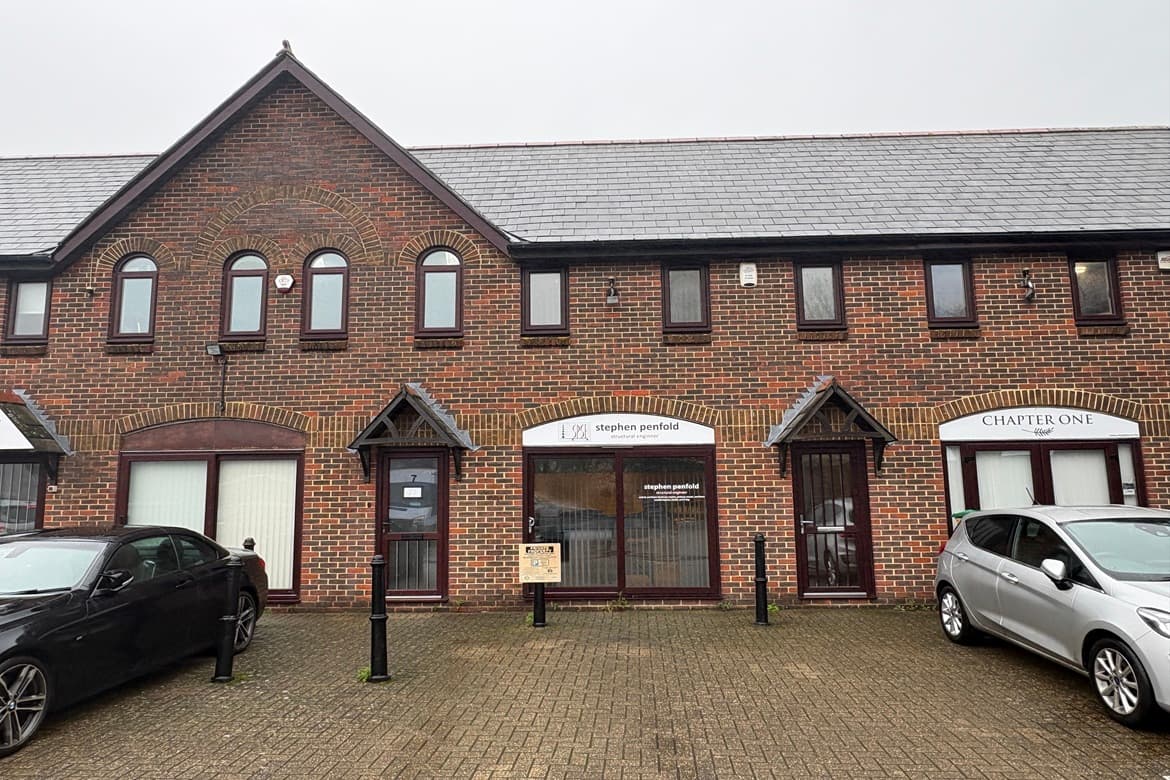 Two Storey Office With Loft Storage in Southampton, Hants, SO14