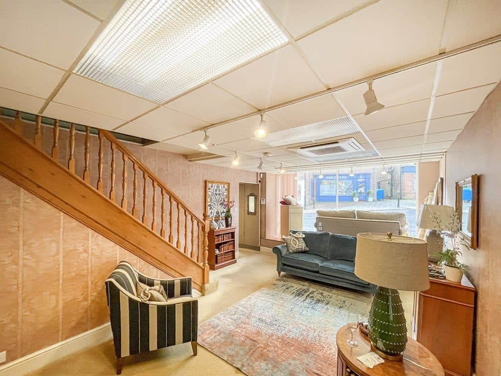 Showroom with Development Potential For Sale in Haslemere, Surrey 3