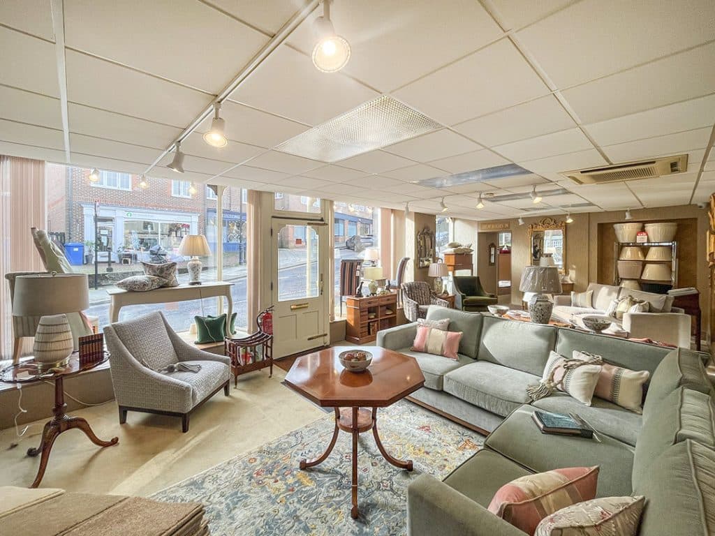 Showroom with Development Potential For Sale in Haslemere, Surrey 4