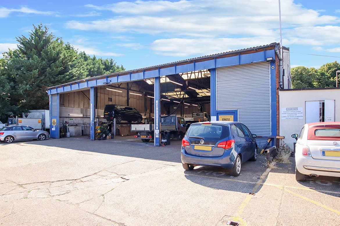 Detached Light Industrial/Warehouse Unit For Sale in Aldershot, Hants 1