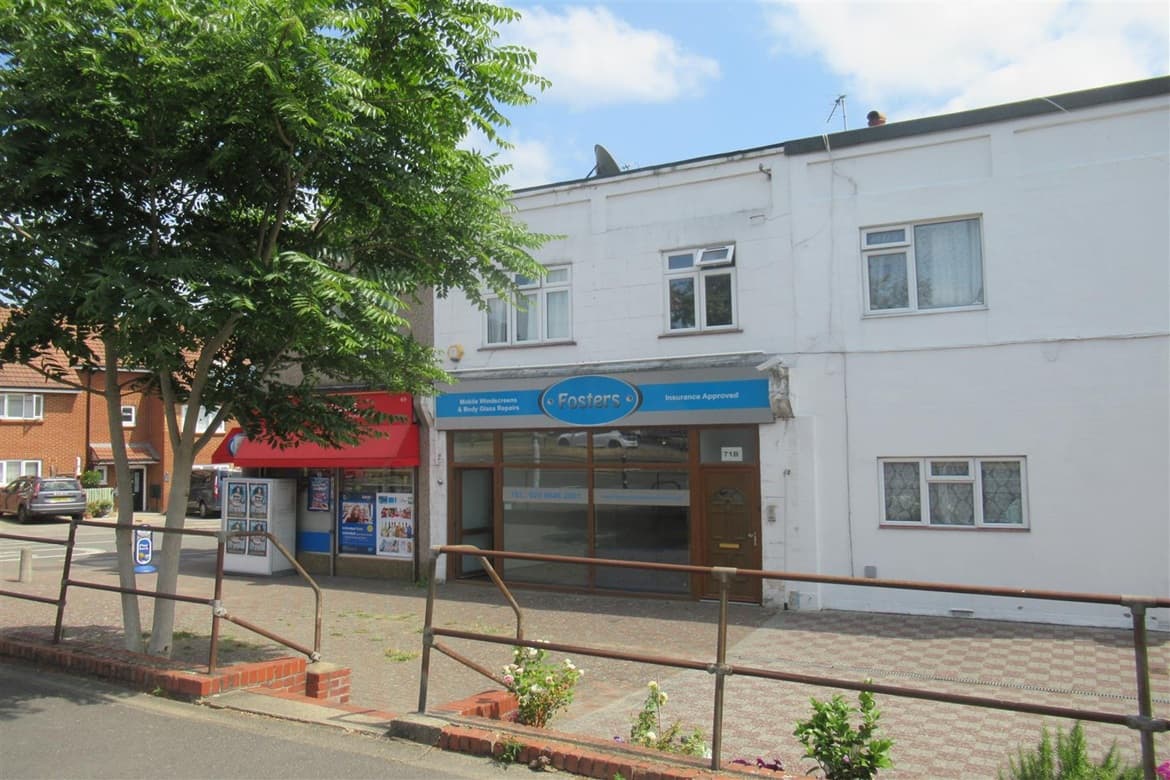 Retail Unit with Flat Above For Sale in Morden, London 1
