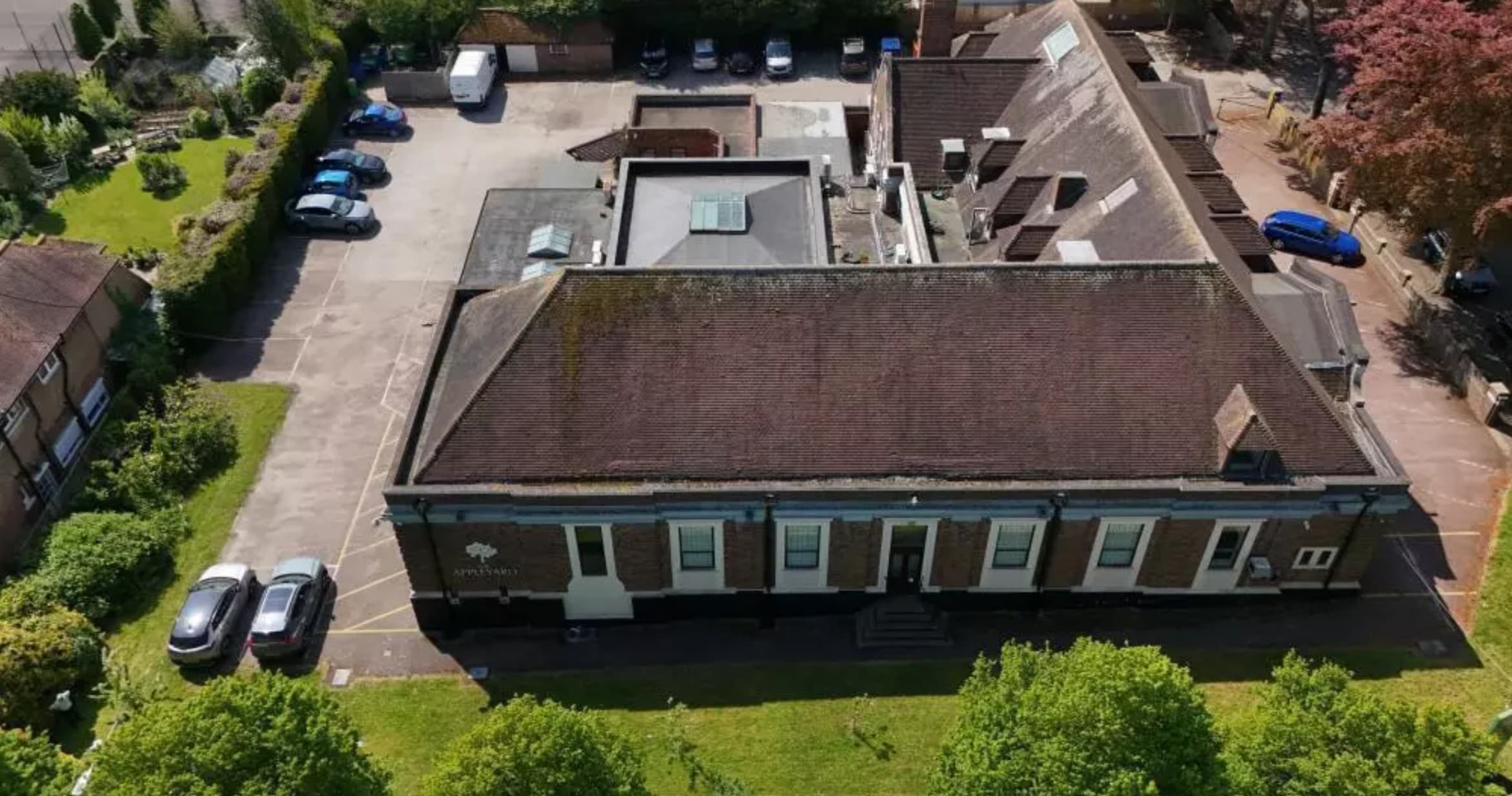 Detached Commercial Building For Sale in Sittingbourne, Kent 3