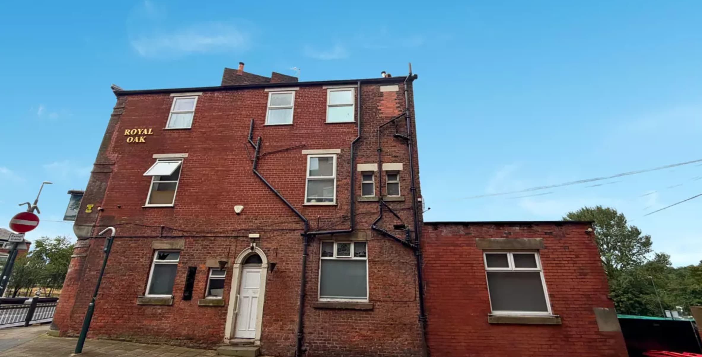 Grade II Listed Hotel For Sale in Oldham, Manchester 2