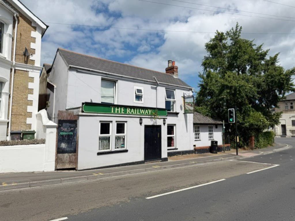 The Railway Public House, 68 St. Johns Road, Ryde PO33 2RT: Freehold Town Centre Public House With Two-bedroom Flat And Gardens