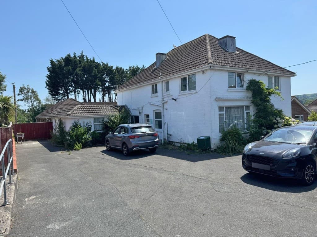 The Croft, Hooke Hill, Freshwater PO40 9BG: Substantial Freehold 22-bedroom Former Care Home With Potential
