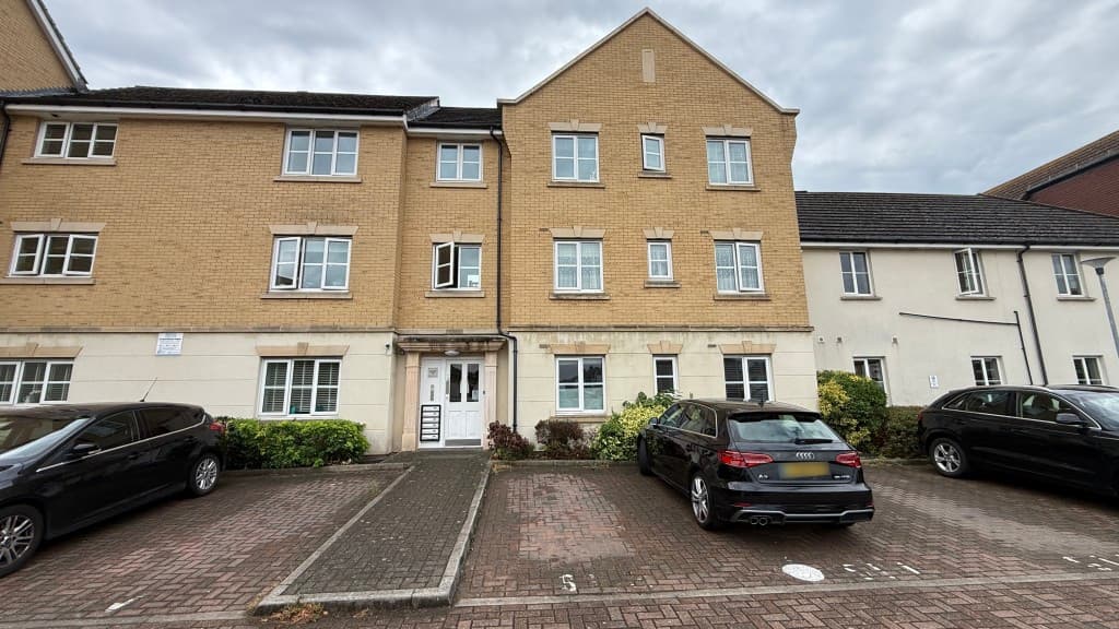Flat 2, Academy Court, Beaconsfield Road, Bexley DA5 2GA: Vacant Ground Floor Flat With Parking