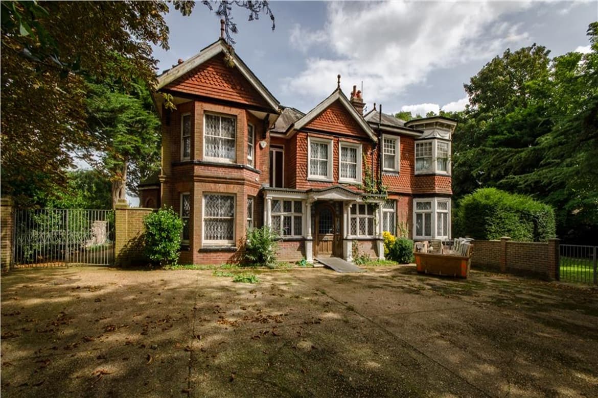 Former Residential Properties For Sale in Brighton, East Sussex, BN1