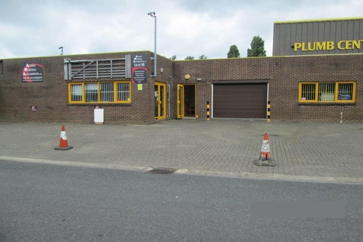 Warehouse / Industrial Unit For Sale or To Let in Bognor Regis, PO22