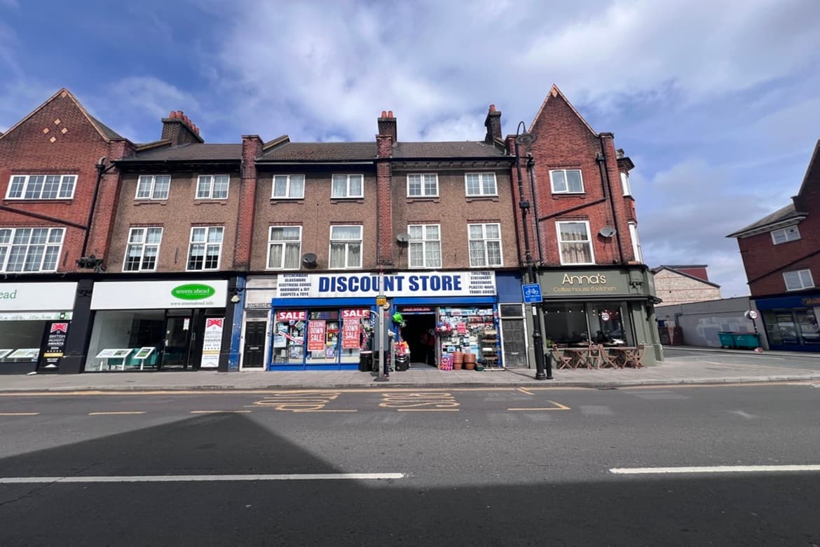 Ground Floor E Class Unit For Sale in Croydon, Surrey 1