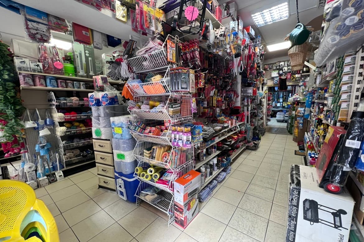 Ground Floor E Class Unit For Sale in Croydon, Surrey 2