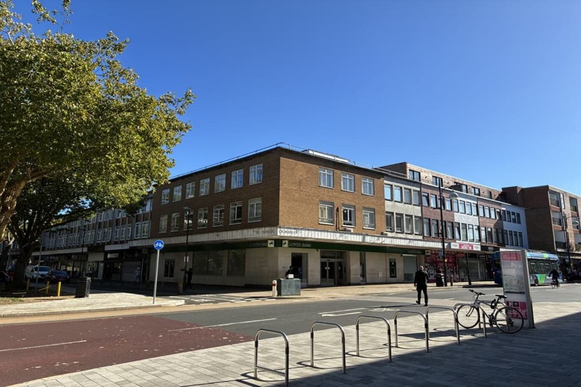 Freehold Investment With Development Potential For Sale in Crawley 1
