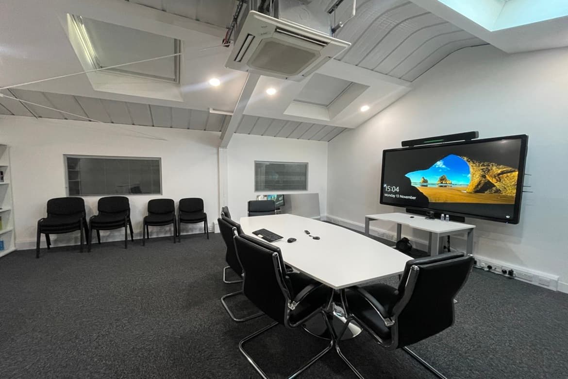 Office Unit For Sale or To Let in Southwick, East Sussex 2