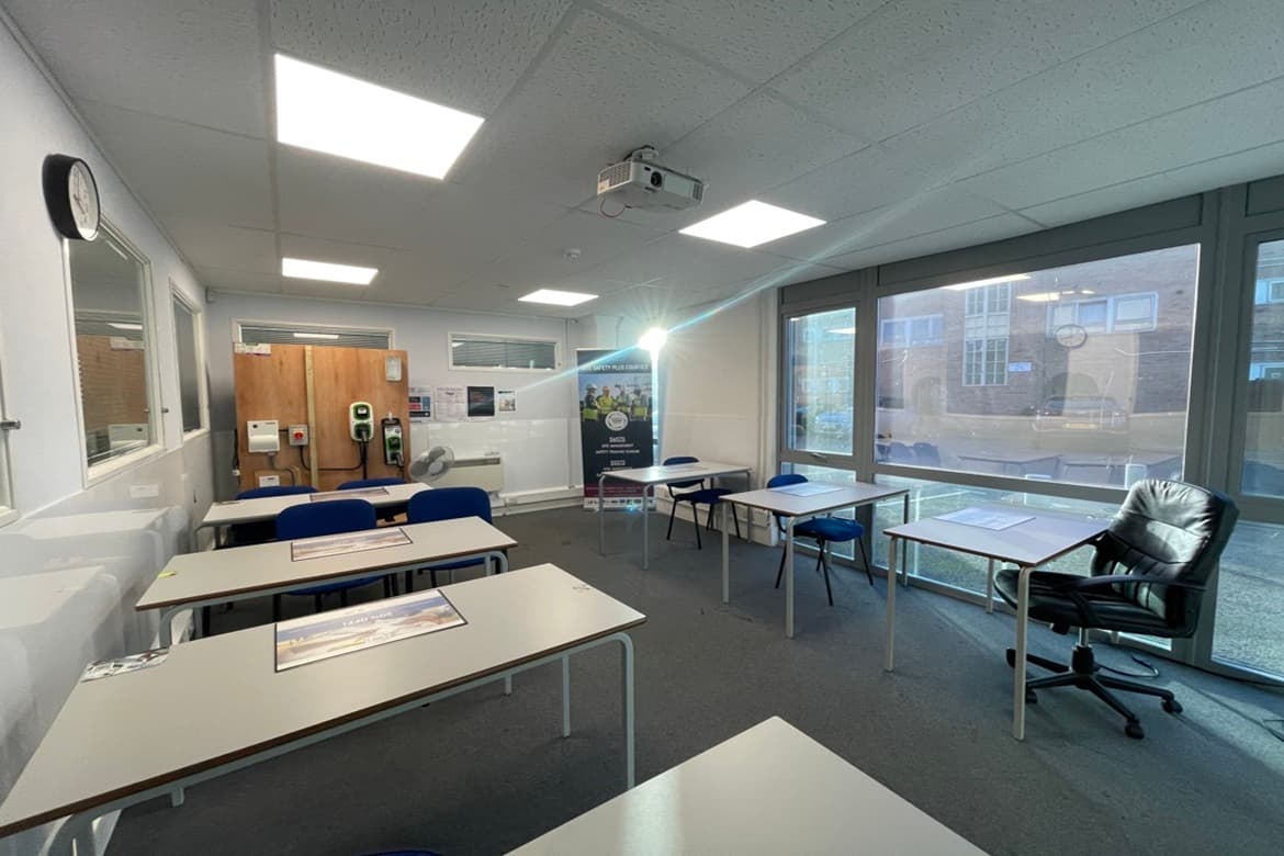 Office Unit For Sale or To Let in Southwick, East Sussex 4